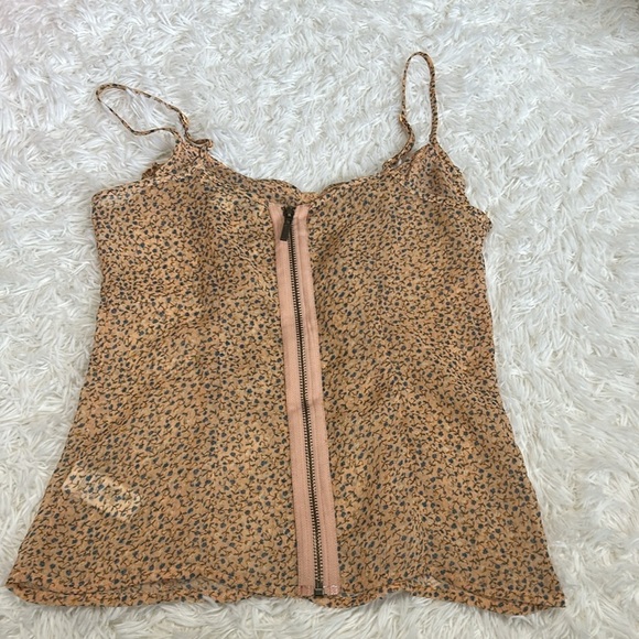 Forever 21 Floral Ruffle Beige Top | Spring | Spring florals | Ruffle - Picture 6 of 7